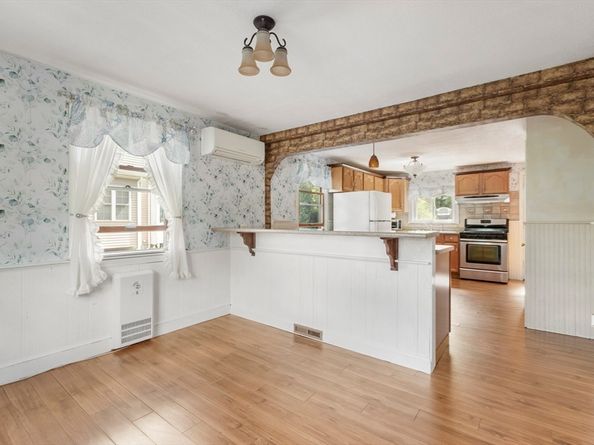 14 Alandale Pkwy, Norwood MA 02062