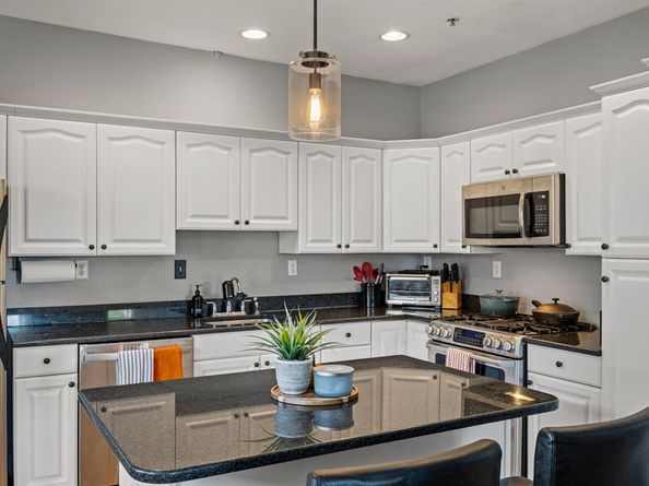 131 Derby St. 3R, Salem MA 01970