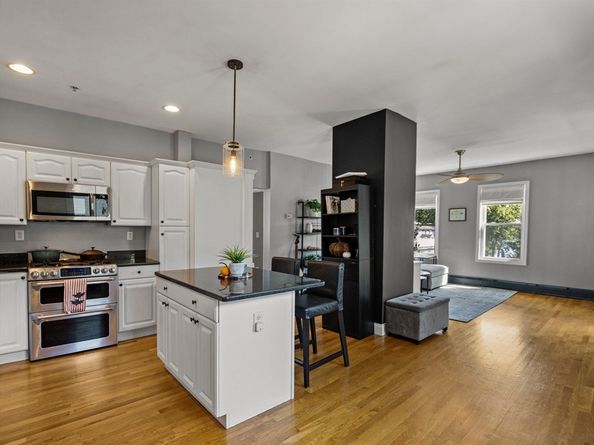 131 Derby St. 3R, Salem MA 01970