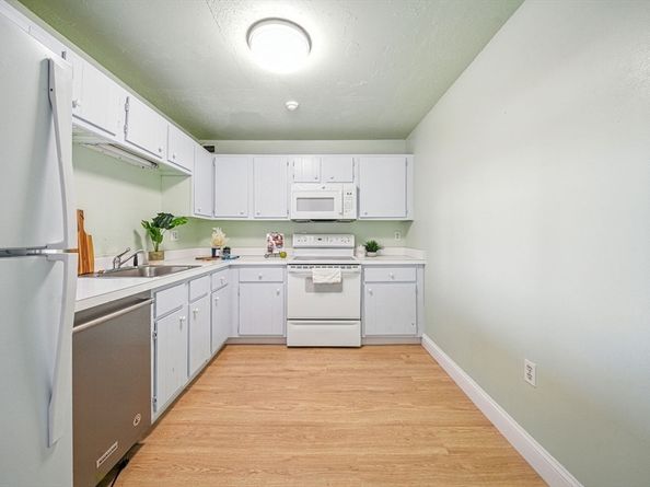 77 Adams St 610, Quincy MA 02169