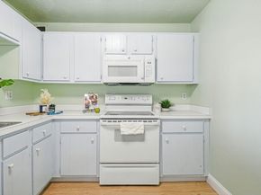 77 Adams St 610, Quincy MA 02169