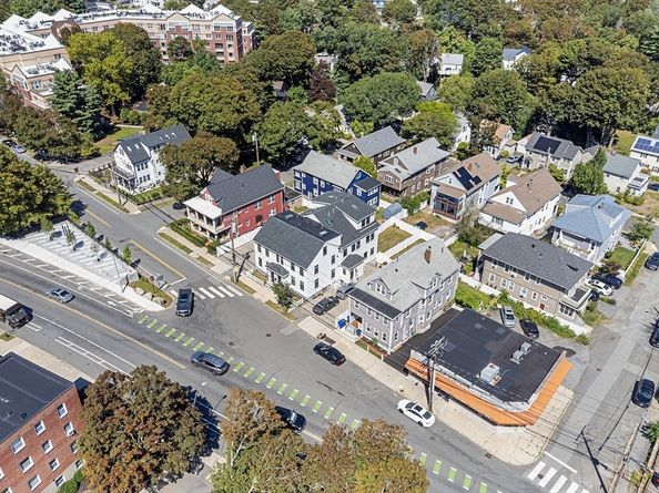 11 Lowell St B, Arlington MA 02476