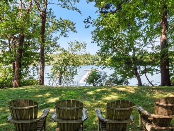 27 Rivercrest Dr, West Newbury MA 01985