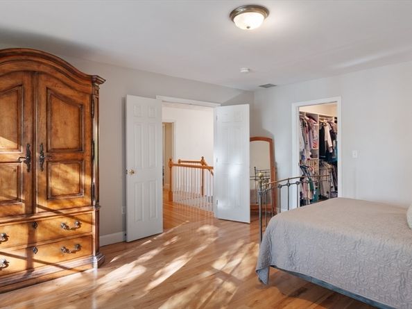 27 Rivercrest Dr, West Newbury MA 01985