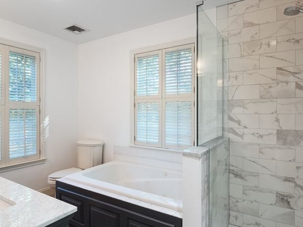 27 Rivercrest Dr, West Newbury MA 01985