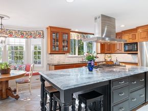 27 Rivercrest Dr, West Newbury MA 01985