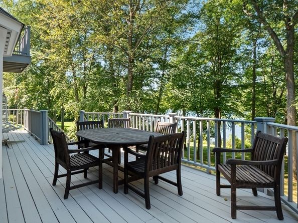 27 Rivercrest Dr, West Newbury MA 01985