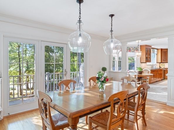 27 Rivercrest Dr, West Newbury MA 01985