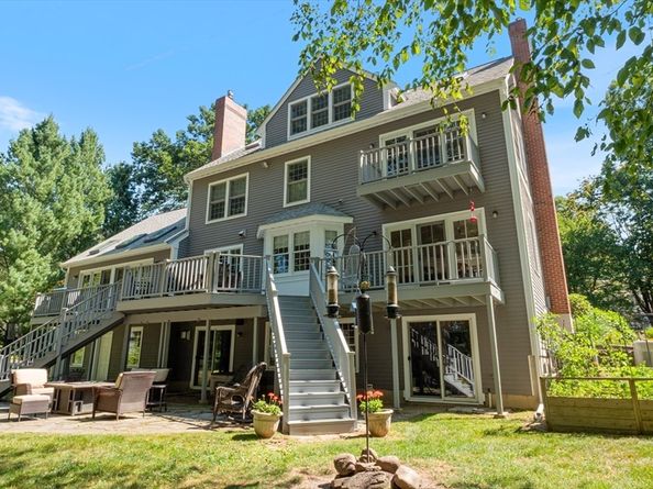 27 Rivercrest Dr, West Newbury MA 01985
