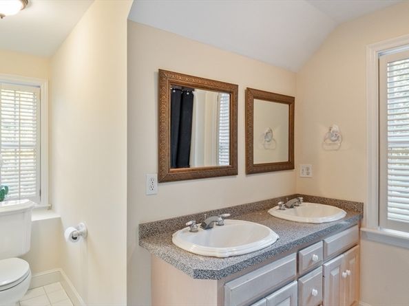 27 Rivercrest Dr, West Newbury MA 01985