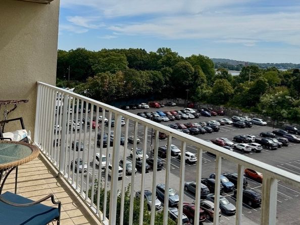 200 Cove Way 819, Quincy MA 02169