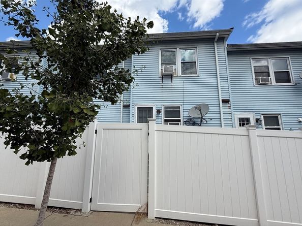 250 Congress Ave 40, Chelsea MA 02150