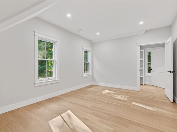 83 Eliot St, Natick MA 01760