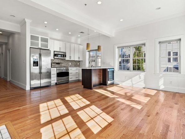 823 East Sixth Street 3, Boston MA 02127