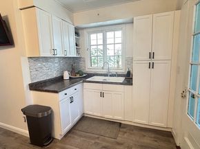 109 Oak St, Clinton MA 01510