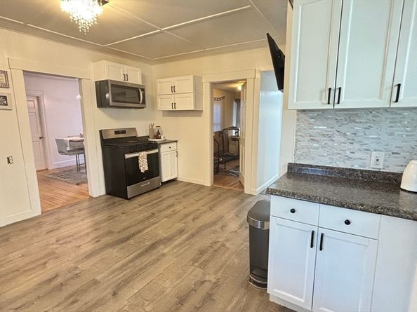109 Oak St, Clinton MA 01510