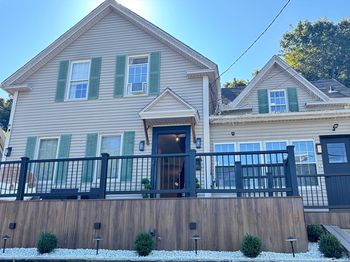 109 Oak St