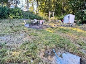 109 Oak St, Clinton MA 01510