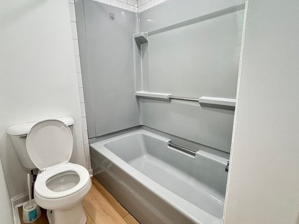 109 Oak St, Clinton MA 01510