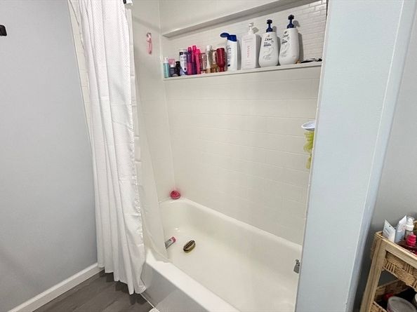 109 Oak St, Clinton MA 01510