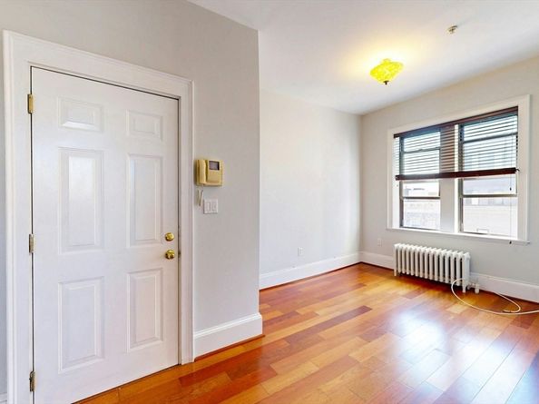 75 Burbank St 501, Boston MA 02115
