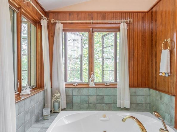 47 Lakeshore Drive, Spencer MA 01562