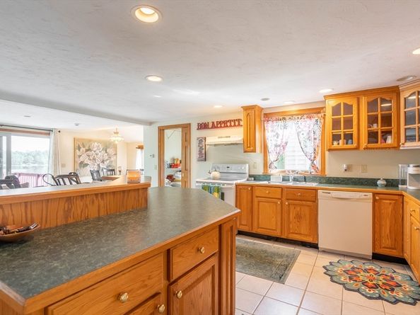 47 Lakeshore Drive, Spencer MA 01562