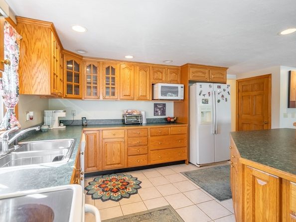 47 Lakeshore Drive, Spencer MA 01562