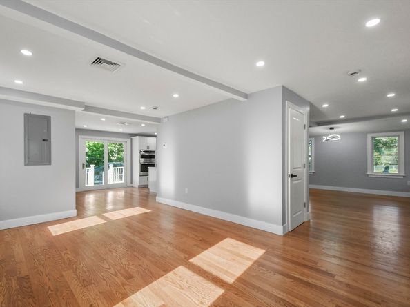 56 Grove Avenue, Wilmington MA 01887