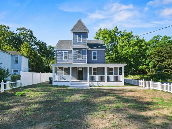 56 Grove Avenue, Wilmington MA 01887
