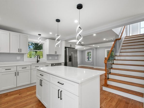 56 Grove Avenue, Wilmington MA 01887
