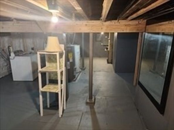 10 Douglas Ct, Worcester MA 01603