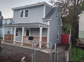 10 Douglas Ct, Worcester MA 01603