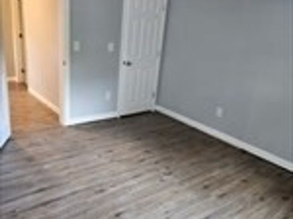 10 Douglas Ct, Worcester MA 01603