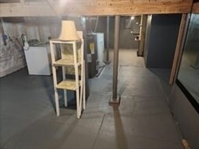 10 Douglas Ct, Worcester MA 01603
