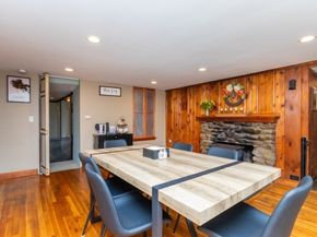 8 Old Fisher Ln, Walpole MA 02081