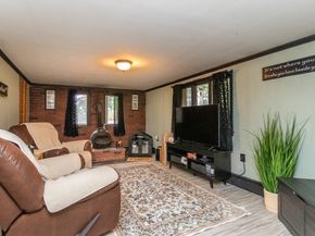 8 Old Fisher Ln, Walpole MA 02081