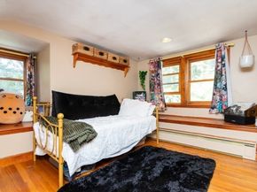 8 Old Fisher Ln, Walpole MA 02081