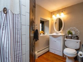 8 Old Fisher Ln, Walpole MA 02081