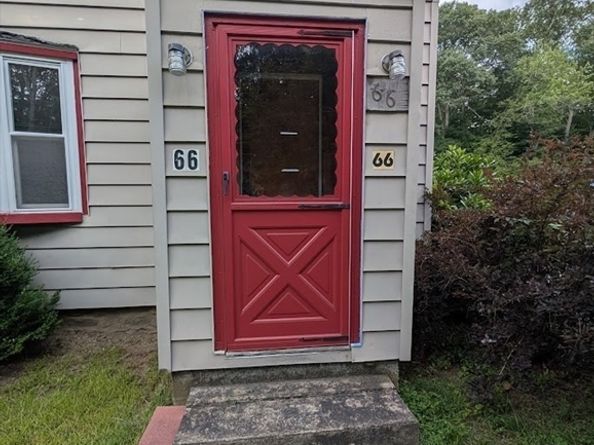 66 Brookfield Rd, Charlton MA 01507
