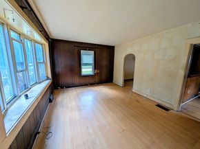 66 Brookfield Rd, Charlton MA 01507