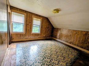 66 Brookfield Rd, Charlton MA 01507