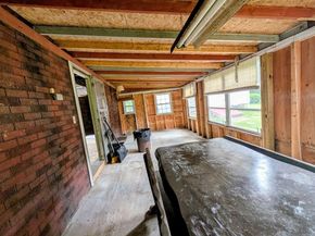 66 Brookfield Rd, Charlton MA 01507