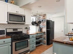 64 Centre Ave 1, Abington MA 02351