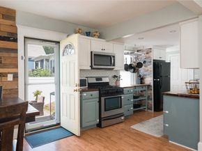 64 Centre Ave 1, Abington MA 02351