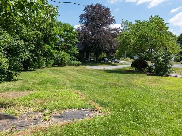 64 Centre Ave 1, Abington MA 02351