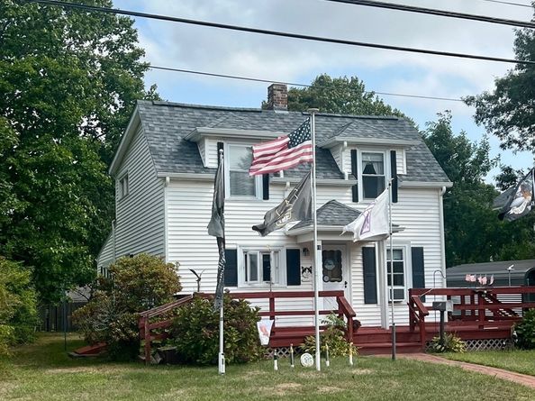 10 Warren Ave, Middleboro MA 02346
