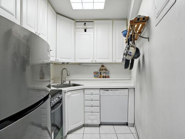 145 Pinckney St 403/405/407, Boston MA 02114