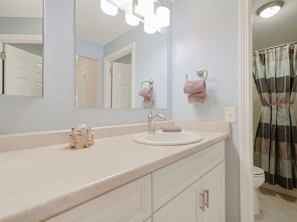 365 Washington St 4, Norwood MA 02062