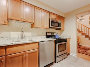 365 Washington St 4, Norwood MA 02062